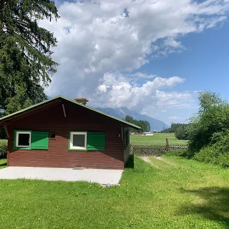 Waldchalet Am Eichhof בקתה *