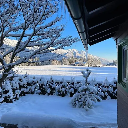 Waldchalet Am Eichhof * إنسبروك